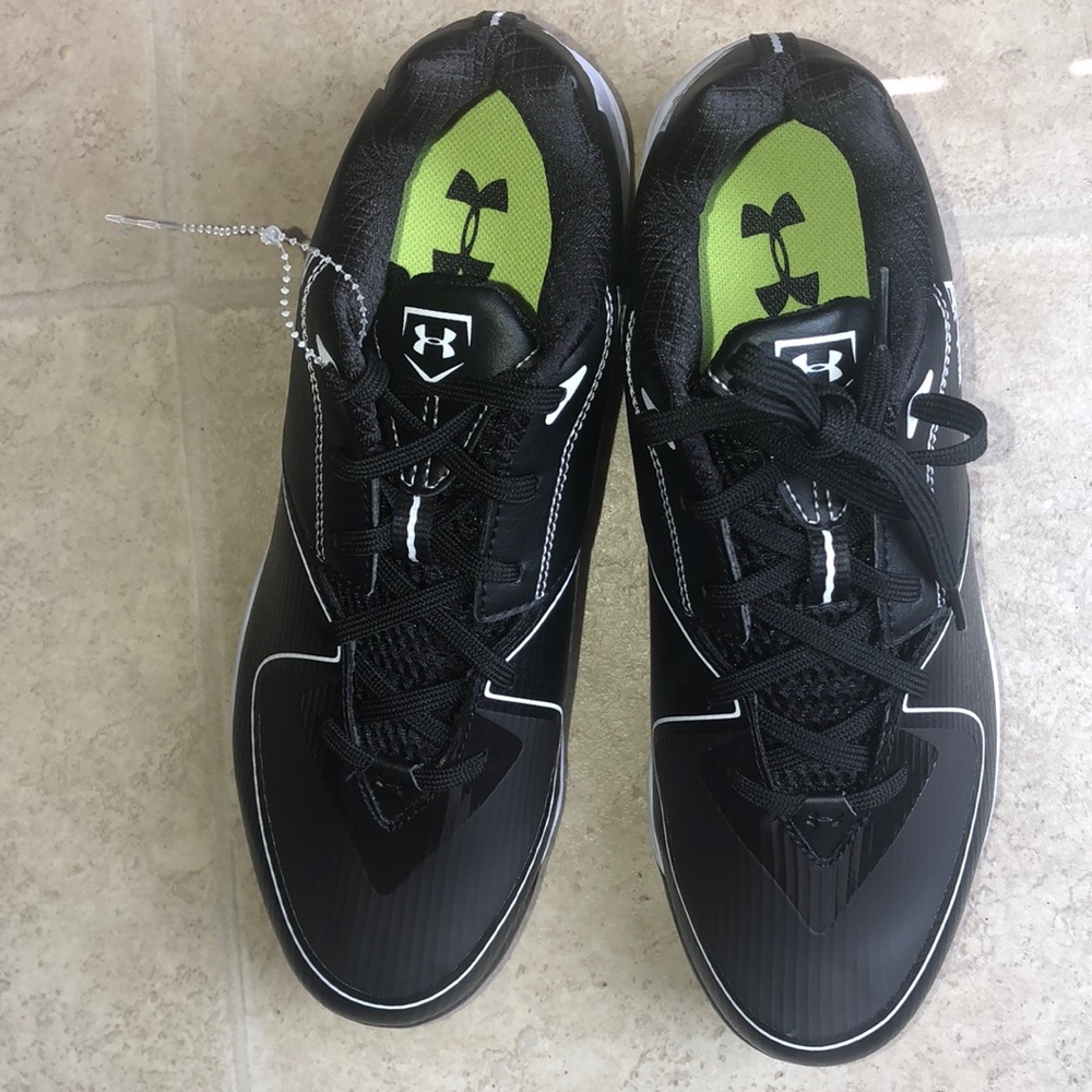 Under Armour baseball cleats - Picture 3 of 4